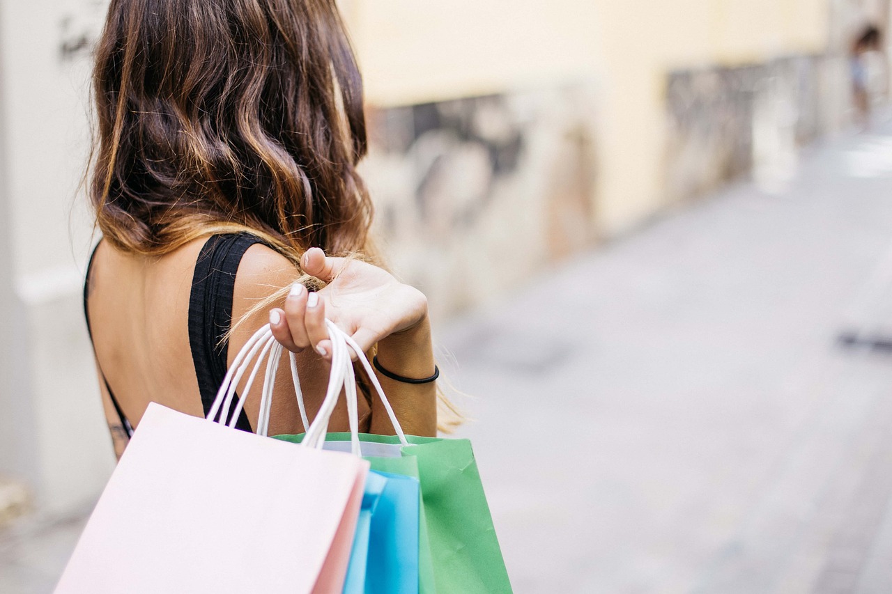 8 dicas para ECONOMIZAR na Black Friday!