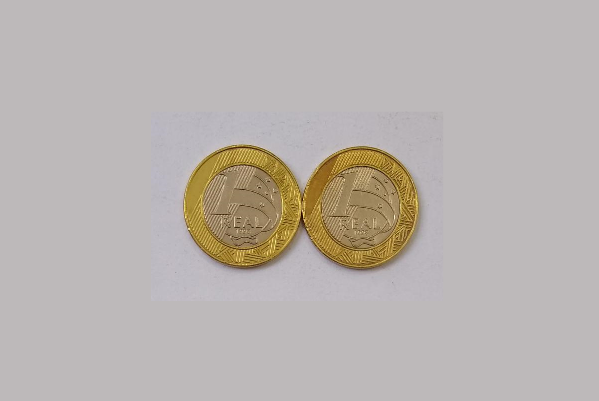 2 moedas de 1 real comemorativas