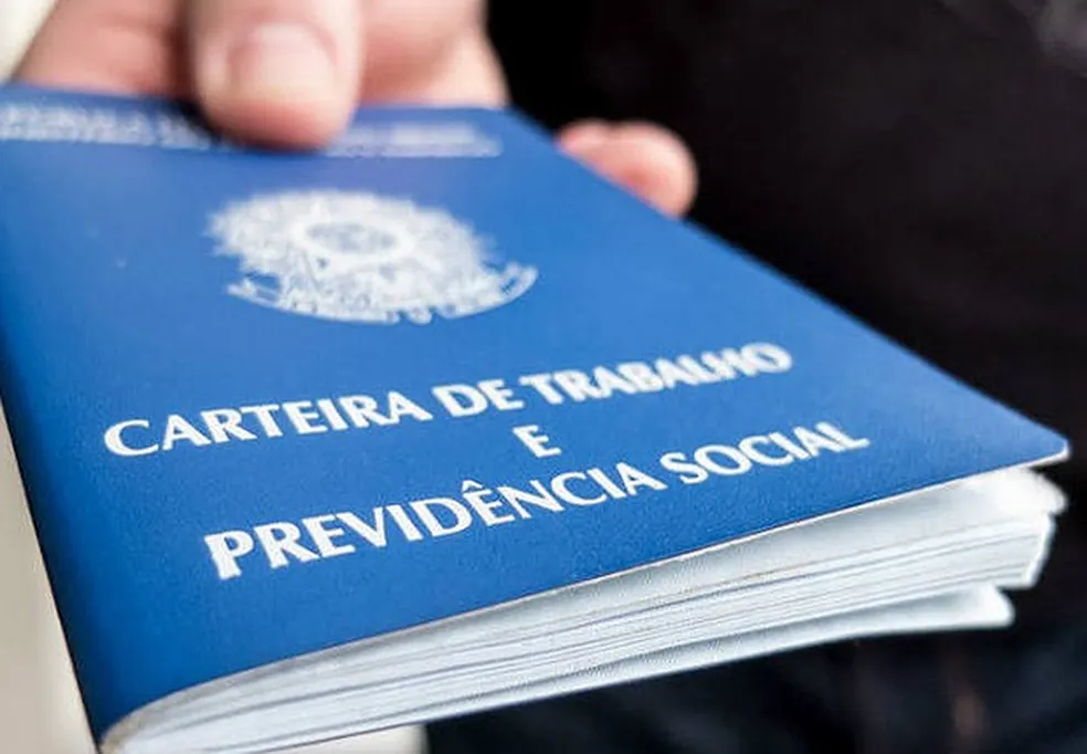 VAGAS DE EMPREGO: veja a lista com 15 mil vagas temporárias, de estágios e muito mais!