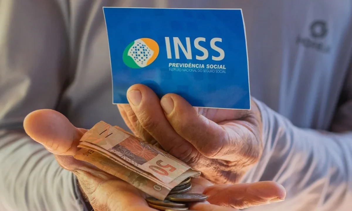 Você sabe quem tem direito a APOSENTADORIA POR IDADE em 2023? Aprenda aqui