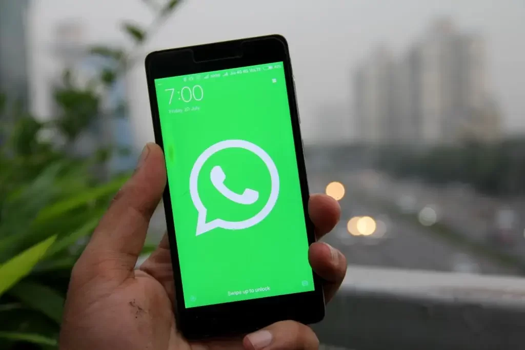 Saiba o que são os CÓDIGOS SECRETOS para bloquear conversas no WhatsApp