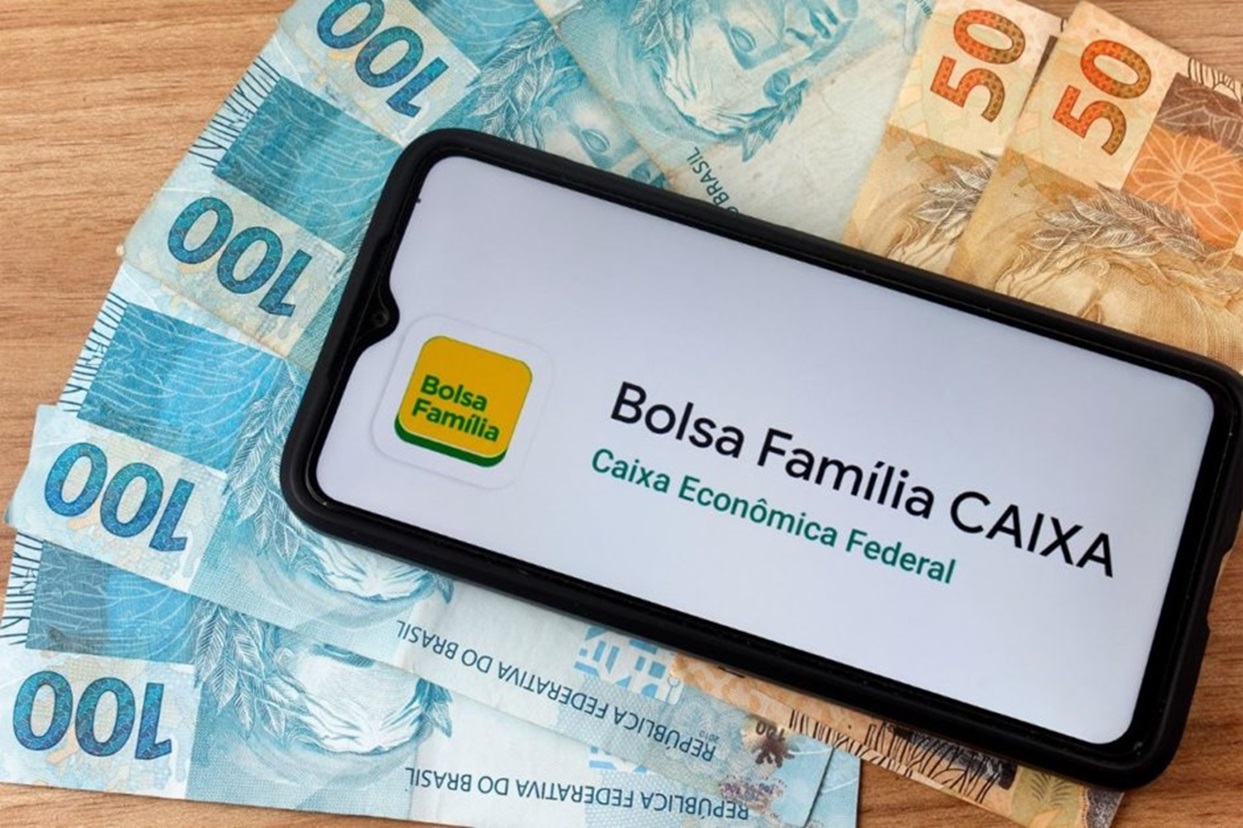 Bolsa Família: Governo anuncia AUMENTO para mães solteiras em Dezembro; veja novos valores