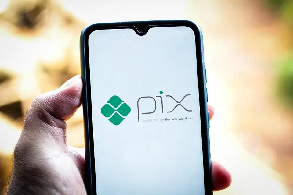 Nas compras de fim de ano, Pix atualmente está GANHANDO do cartão de crédito