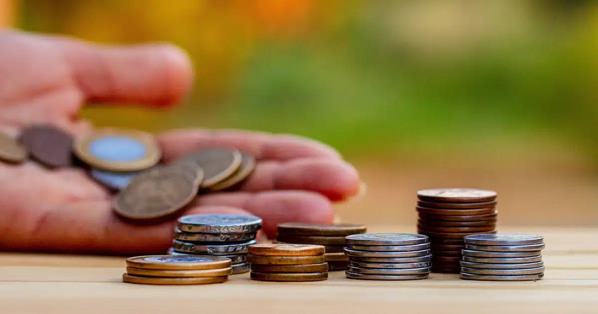 Essa moeda de 5 centavos pode valer até R$120,00 em 2024! Confira!
