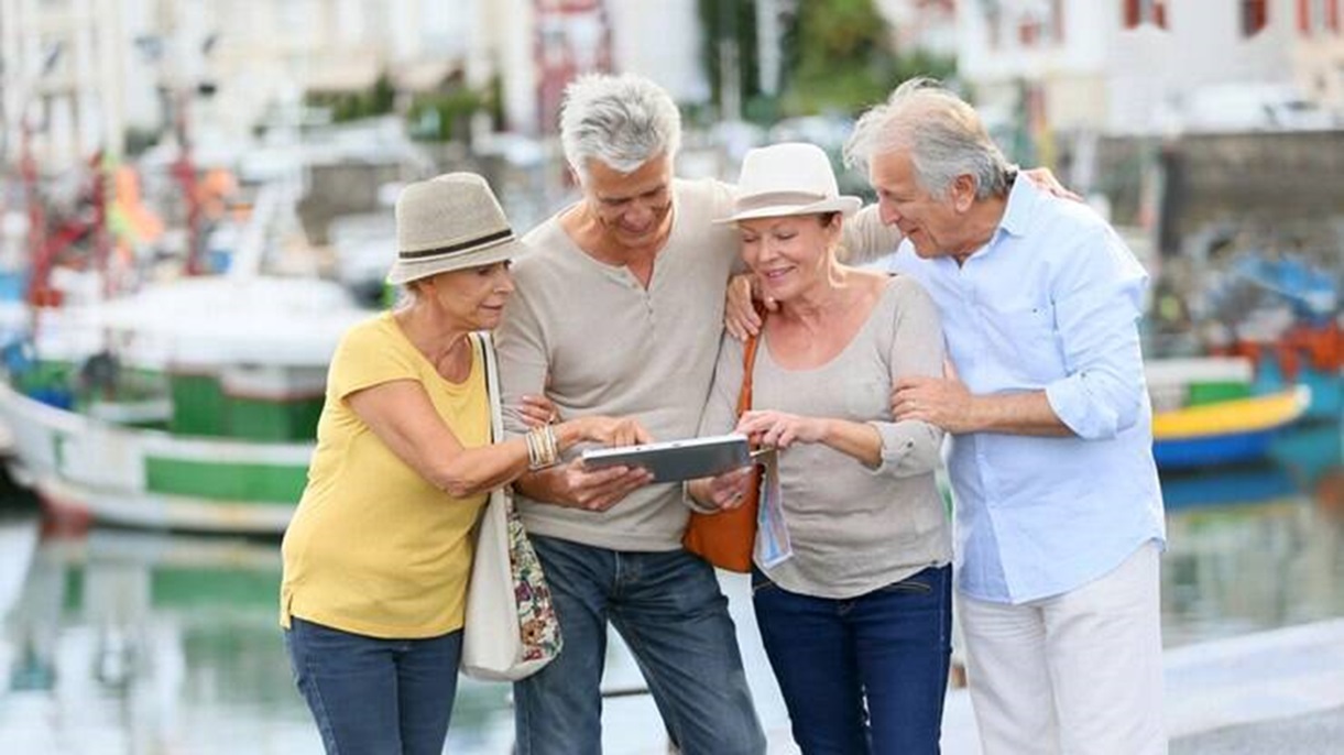 Governo Federal publica dicas para receber bem turistas idosos