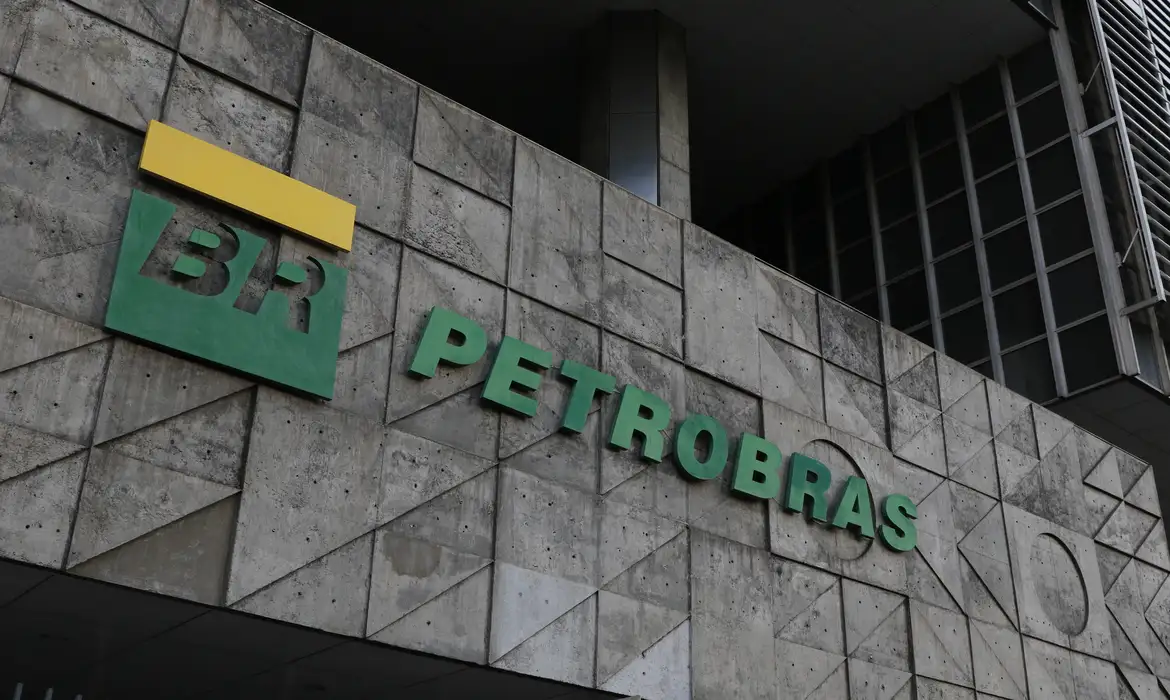 Concurso da Petrobras é mais CONCORRIDO que medicina na USP; você sabia?