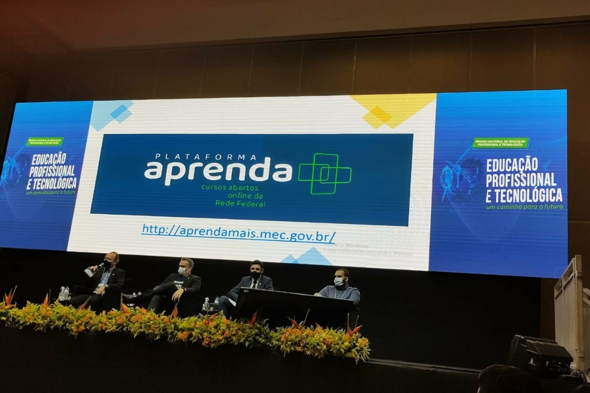 Plataforma do MEC tem 200 cursos de graça em diversas áreas