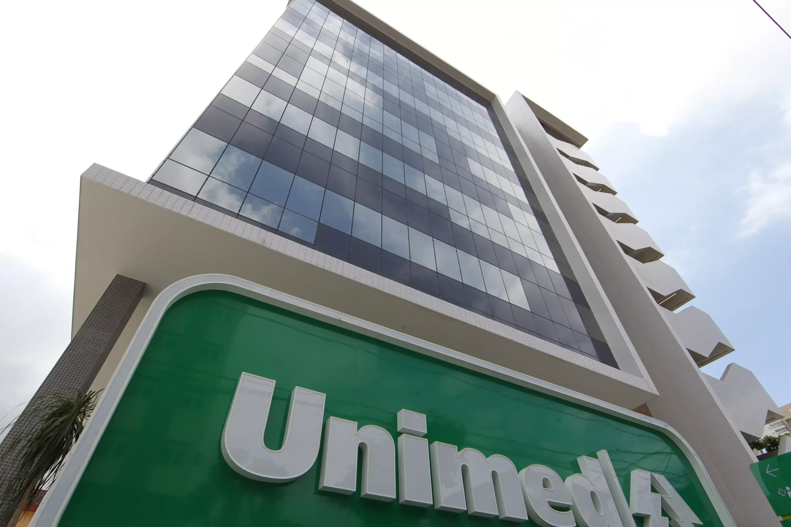 Home Office: Unimed Abre Vaga de Emprego Com Salário + benefícios