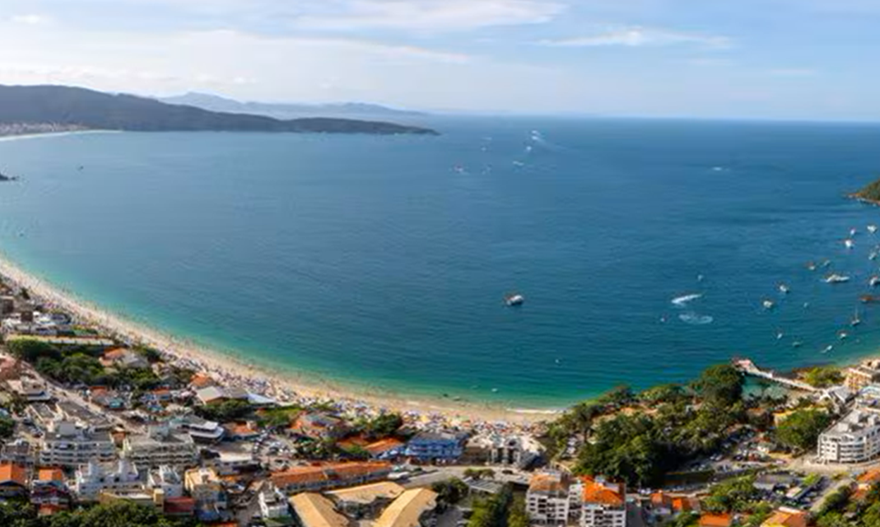 Cidade paradisíaca abre concurso público com salários até R$ 21 mil; confira