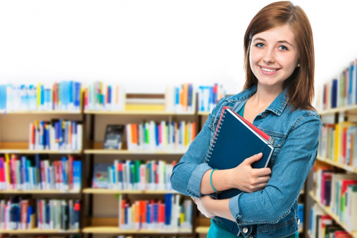 Pensar Cursos oferece curso de Auxiliar de Biblioteca GRATUITO, Online e com certificado