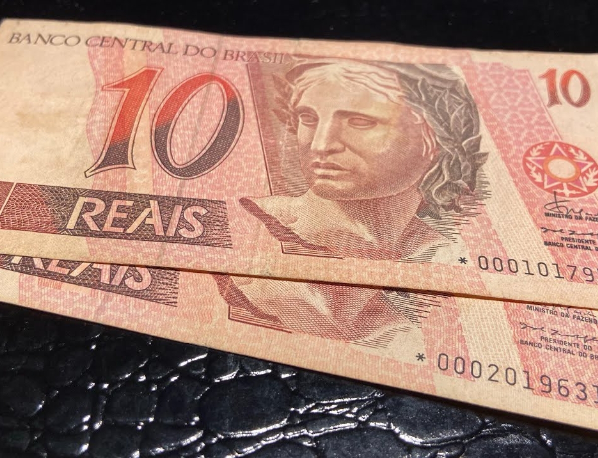 Colecionadores estão “ENLOUQUECIDOS” por nota de 10 reais que você PODE TER em casa