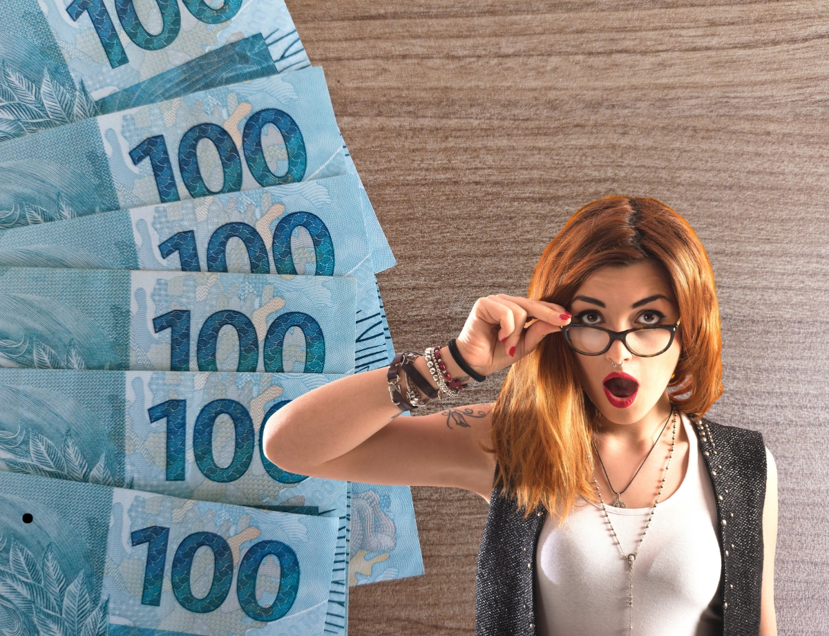 Por que notas de 100 reais são vendidas por R$ 4 mil?