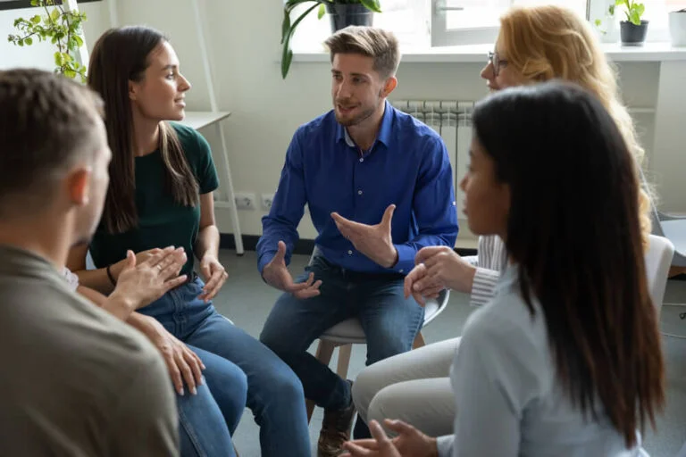 Impulsione sua carreira com estas 8 estratégias de comunicação