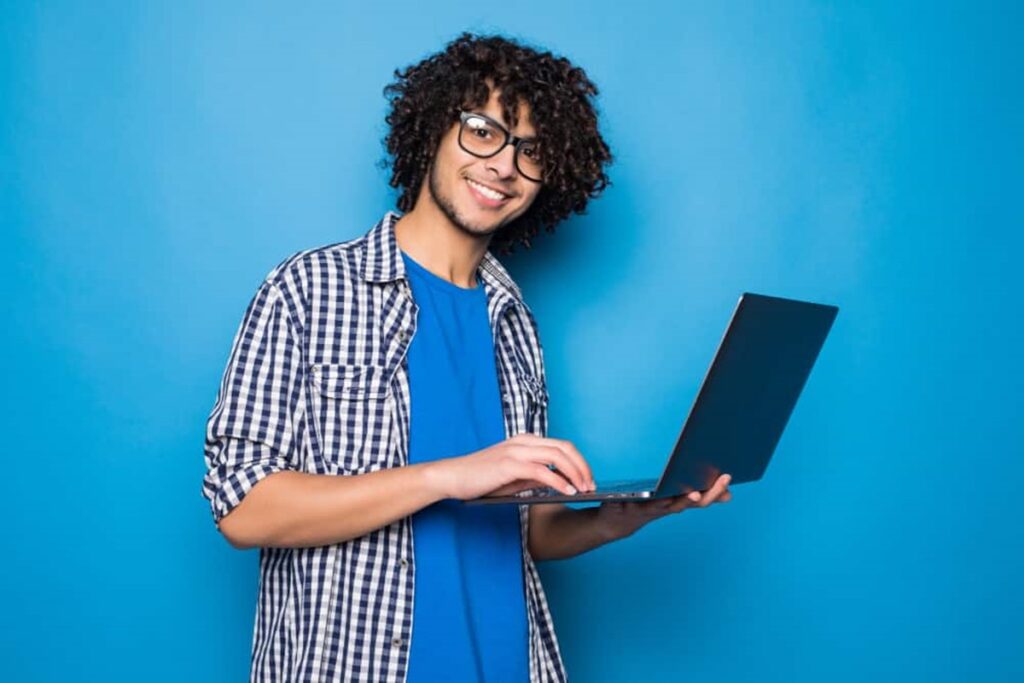 6 profissões de nível médio que pagam mais de R$ 10 mil Mercado de trabalho, informática e tecnologia.