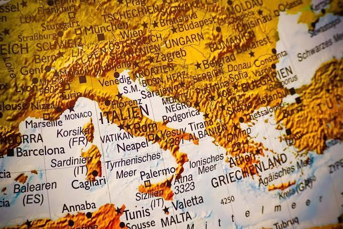Dúvidas de Português: você sabe qual é o coletivo de mapas?
