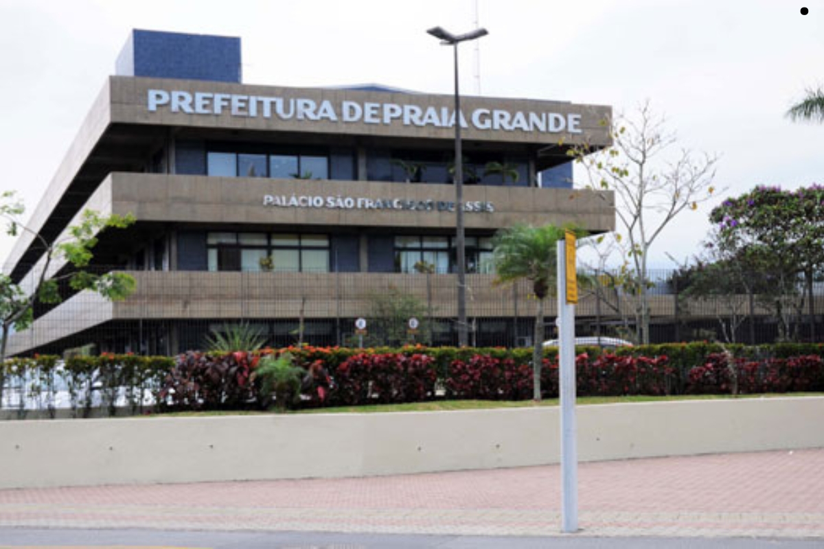 Concurso Praia Grande: salários atrativos de R$ 7 mil e dezenas de vagas