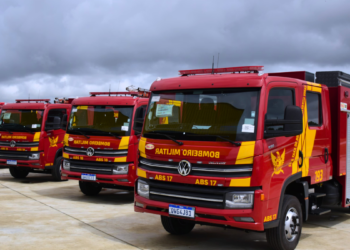 Frota de viaturas do Corpo de Bombeiros Militar de Alagoas durante preparação para o concurso da corporação.