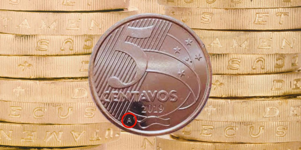 Moeda de 5 centavos com a letra A