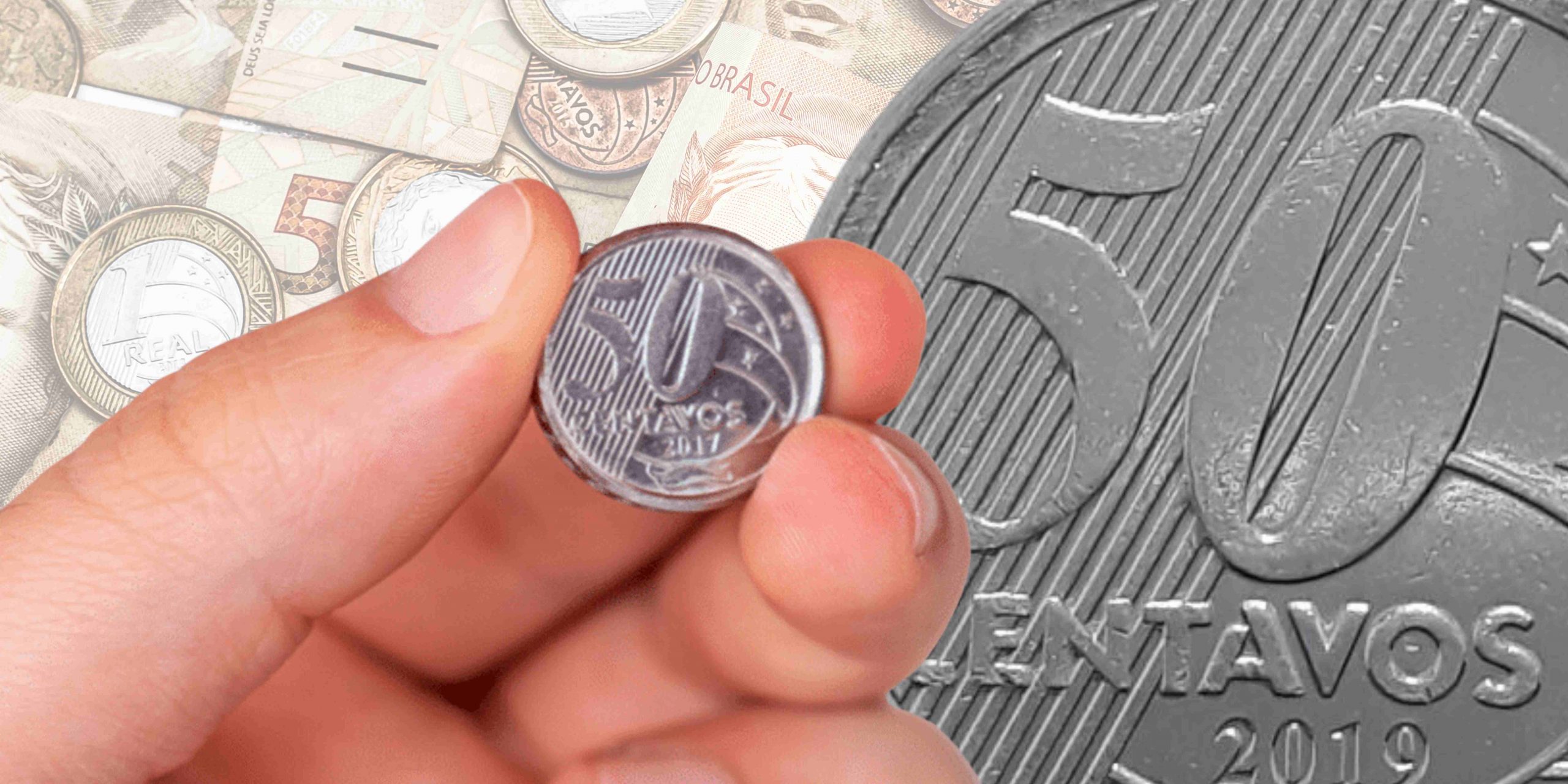 Essas duas moedas de 50 centavos são MUITO valiosas; Você tem uma em casa?