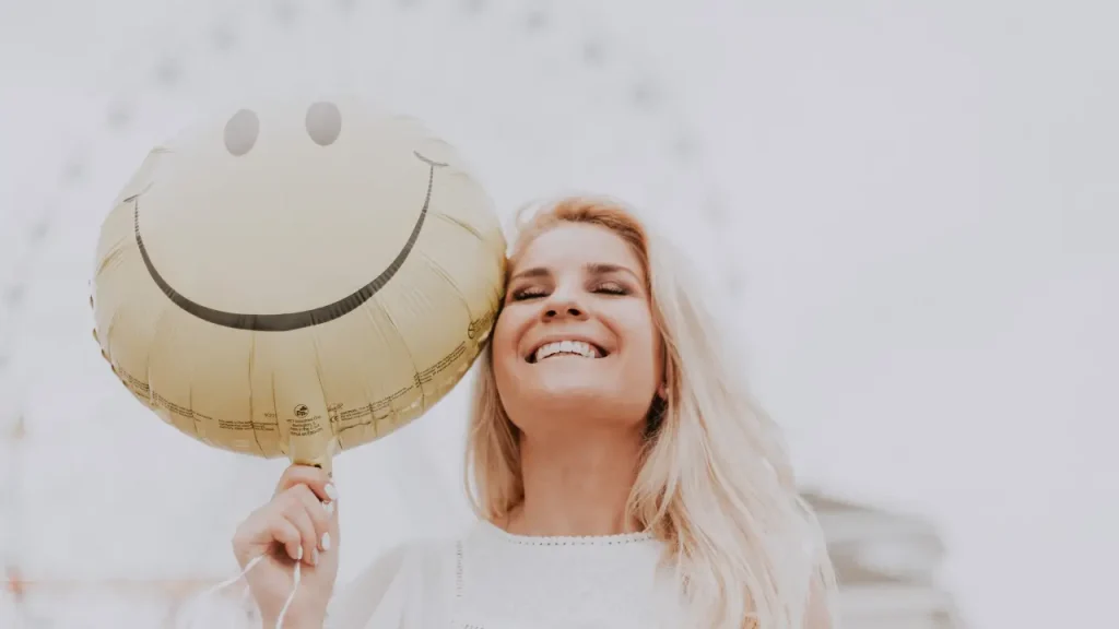Onde a felicidade é parte do trabalho! Profissões que promovem a FELICIDADE real! Onde a felicidade é parte do trabalho! Profissões que promovem a FELICIDADE real!