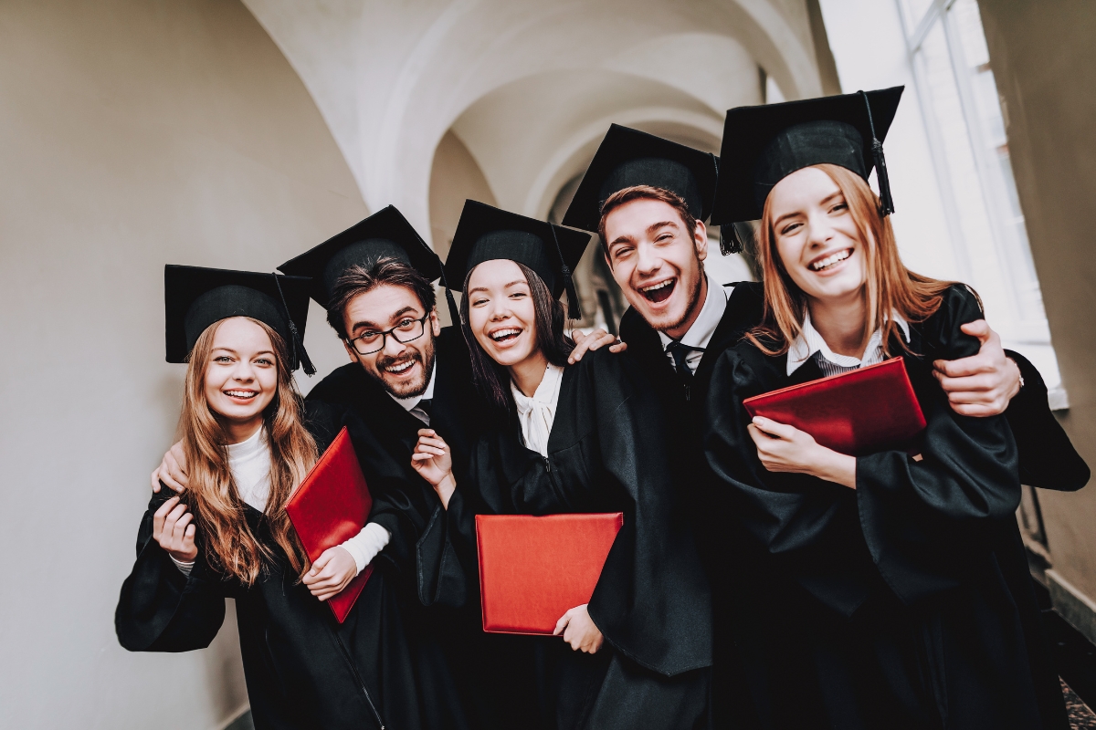 Bolsa Permanência: R$ 1.400 por mês para universitários; confira agora Bolsa Permanência: R$ 1.400 por mês para universitários; confira agora