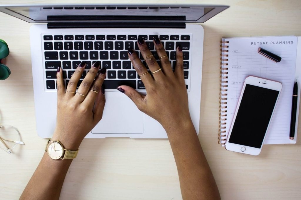 Conheça as 5 profissões perfeitas para o Home Office! Conheça as 5 profissões perfeitas para o Home Office!