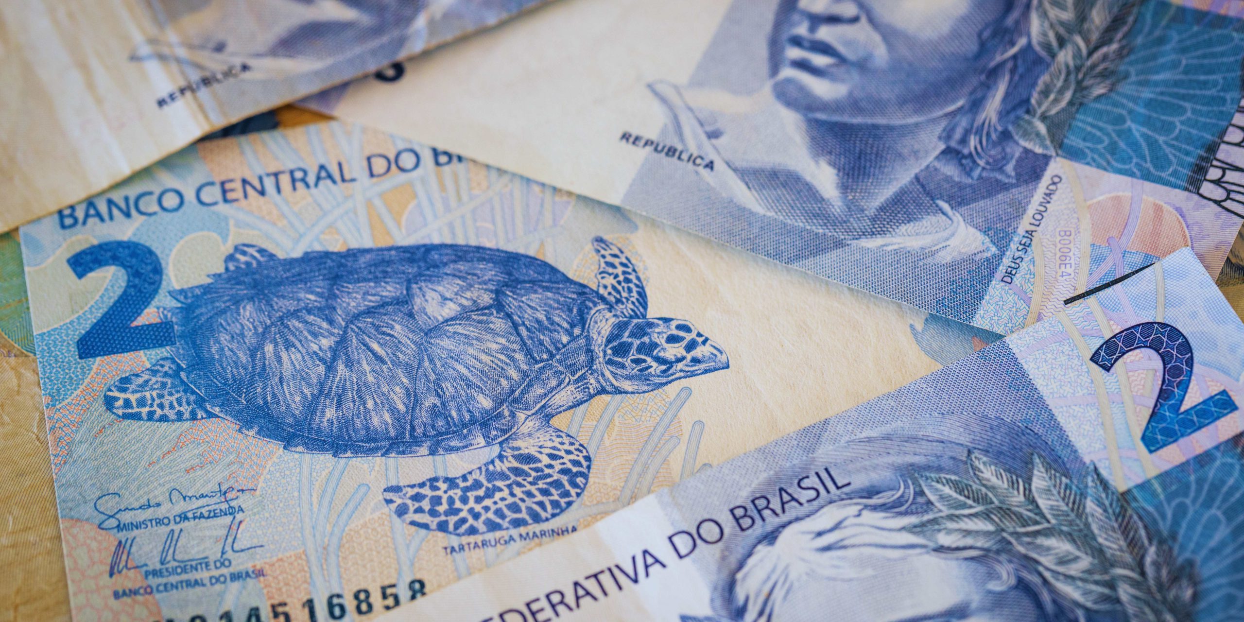 Cédula de 2 reais CJ: Veja o que significa e quanto ela vale!