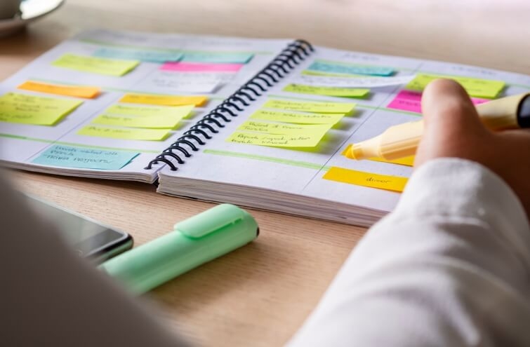 Quantas HORAS por dia deve devo ESTUDAR para ser APROVADO em um concurso? Quantas HORAS por dia deve devo ESTUDAR para ser APROVADO em um concurso?