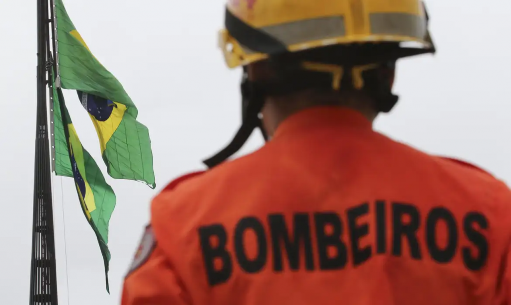 Inscrições do CONCURSO BOMBEIROS estão abertas; 329 VAGAS e iniciais de R$ 11,9 MIL Inscrições do CONCURSO BOMBEIROS estão abertas; 329 VAGAS e iniciais de R$ 11,9 MIL