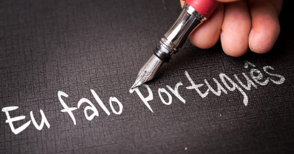 Português em foco! Substitua "arcaico" por essa palavra! Português em foco! Substitua "arcaico" por essa palavra!