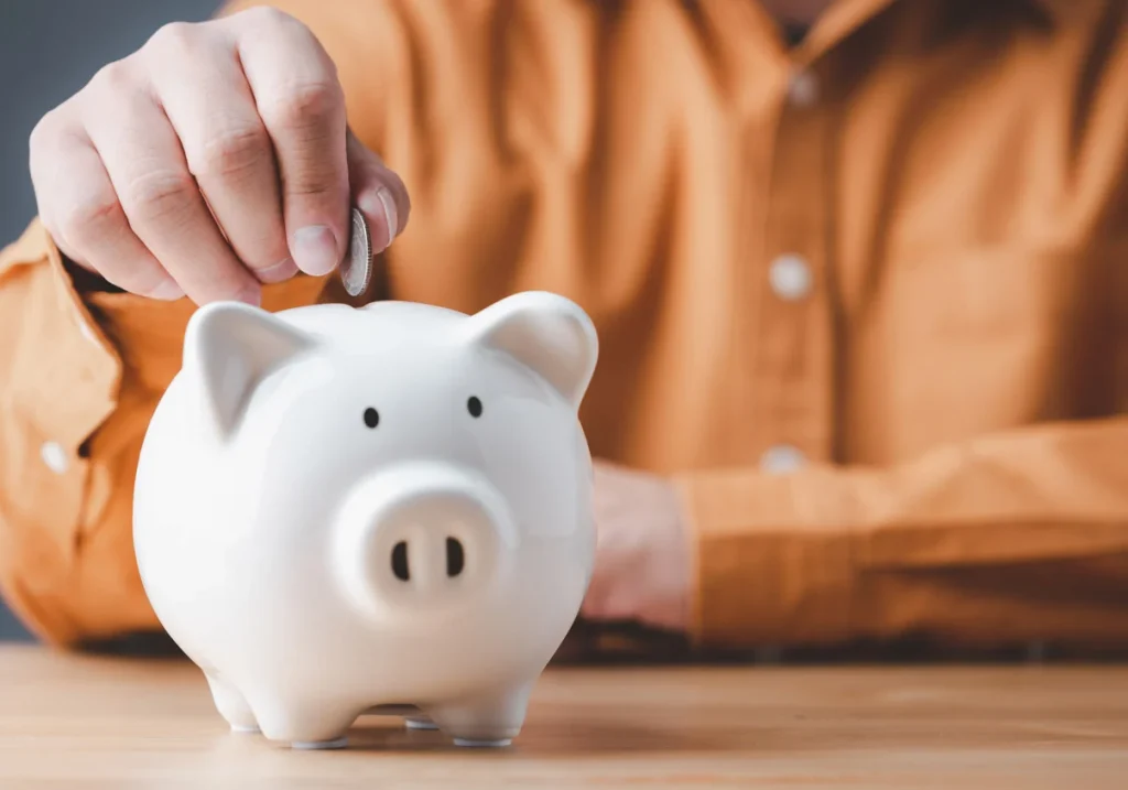 Economizar agora ou sofrer depois: veja como seu dinheiro afeta seu bem-estar! Economizar agora ou sofrer depois: veja como seu dinheiro afeta seu bem-estar!