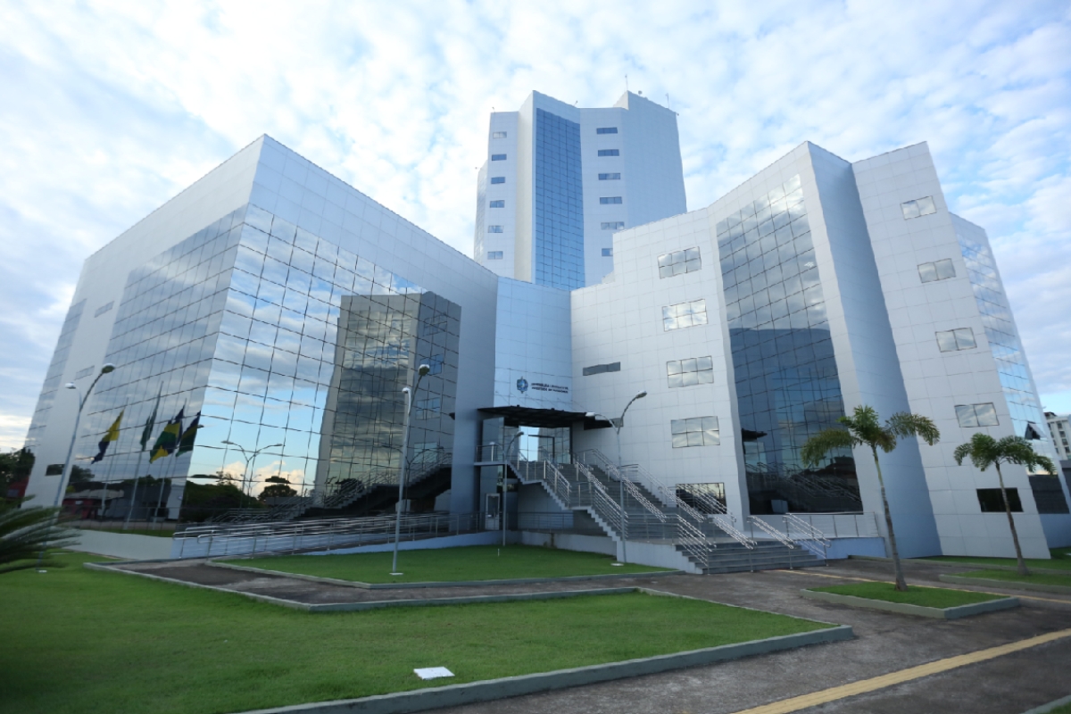 Concurseiros se animam com CONCURSO ALERO: nível médio com salários acima de R$ 5 mil Concurseiros se animam com CONCURSO ALERO: nível médio com salários acima de R$ 5 mil