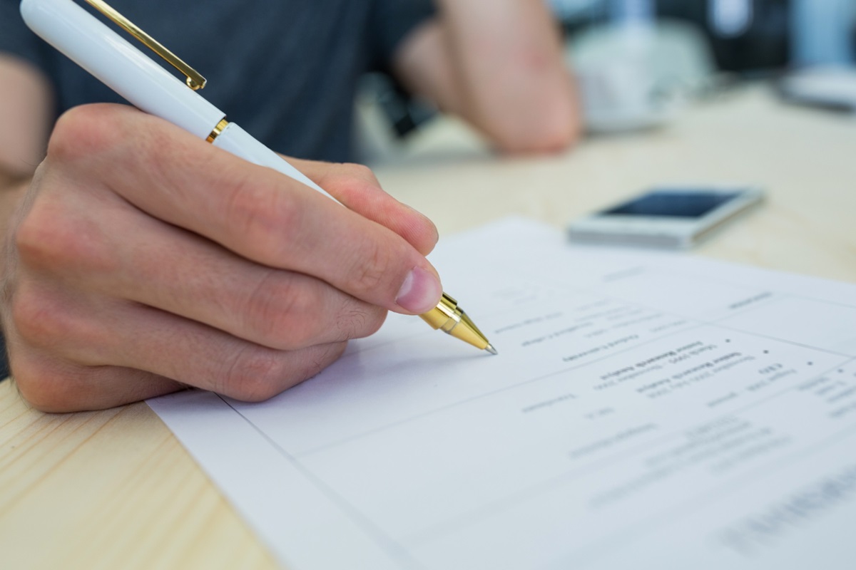 A prova objetiva será aplicada no dia 20 de outubro de 2024, em locais e horários a serem divulgados. Imagem: Pensar Cursos