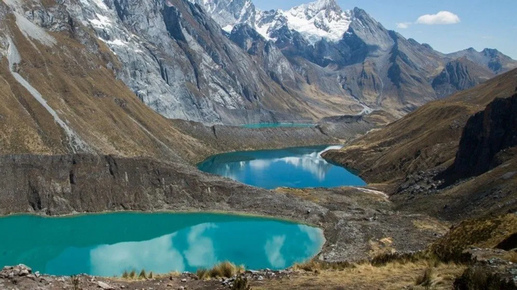 Cordilheira Andes Estudo revela que a Cordilheira dos Andes perdeu quase 50% de suas geleiras em três décadas.