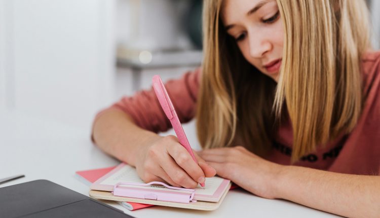 Dicas “cassar” e “caçar" Dicas “cassar” e “caçar"