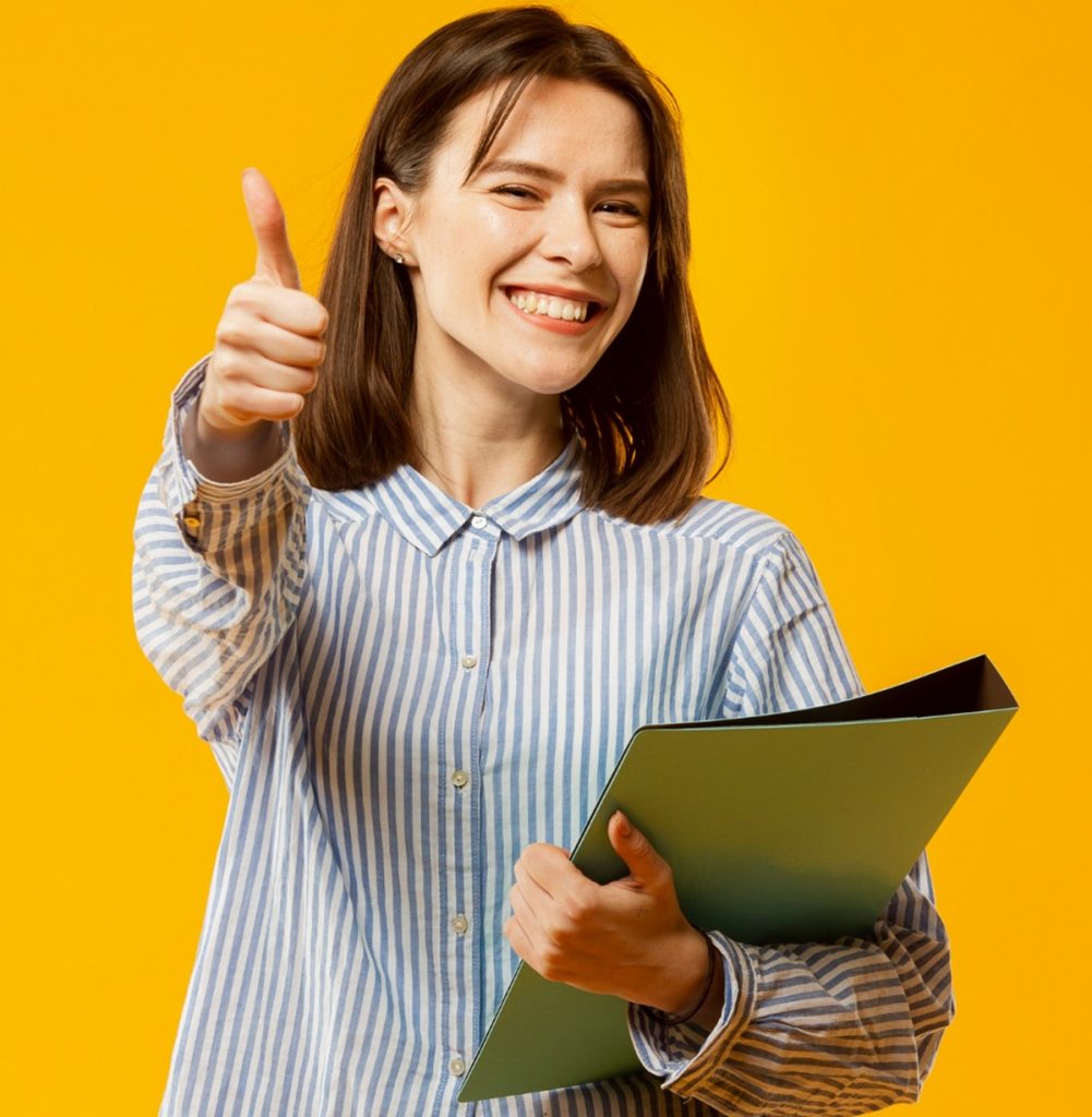 Quaisquer é uma exceção na língua portuguesa, em que o plural é formado no meio da palavra, criando uma forma especial e rara. Imagem: Freepik Quaisquer é uma exceção na língua portuguesa, em que o plural é formado no meio da palavra, criando uma forma especial e rara. Imagem: Freepik