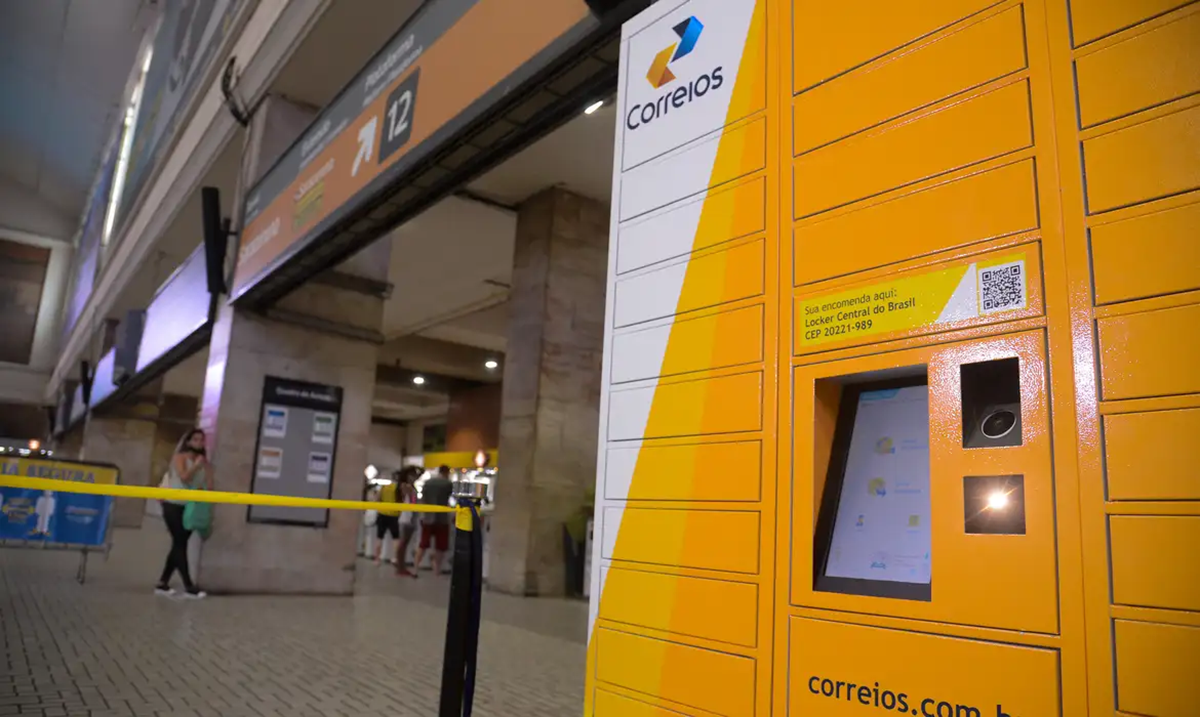 Quem começa como concursado dos Correios nível médio, como agente de Correios, tem a oportunidade de crescimento profissional. Imagem: Agencia Brasil