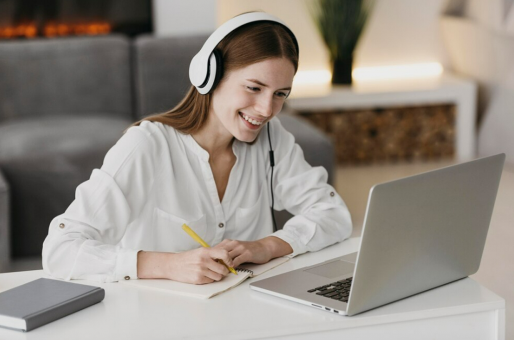 cursos online A Pensar Cursos oferta mais 2.000 cursos online e com certificado.