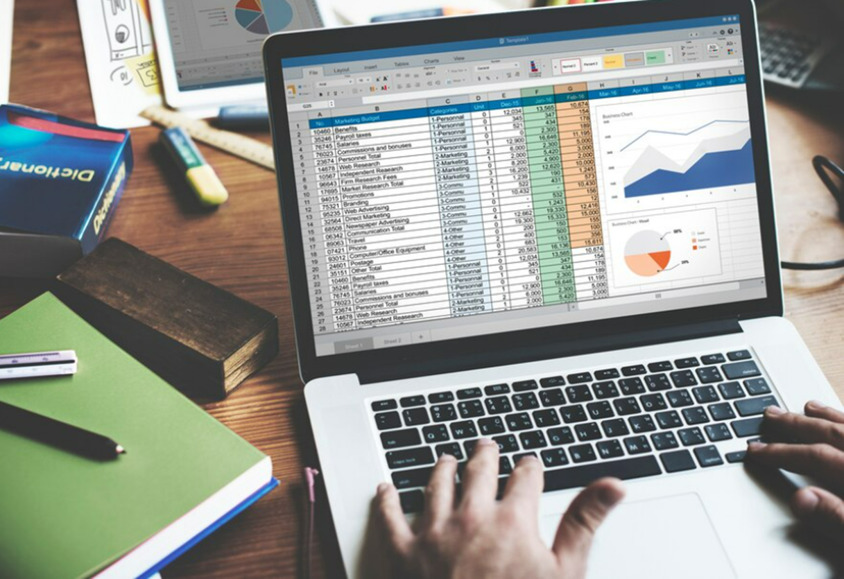 O curso Excel Básico da Pensar Cursos possui carga horária de 70 horas.