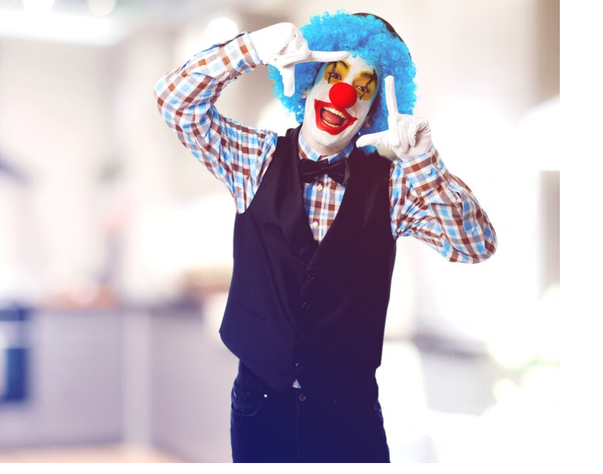 Captura de tela Palhaços estão entre as profissões de nível médio mais bem pagas. Imagem: Freepik