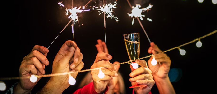 Entenda a diferença entre Ano novo, ano-novo e réveillon. Entenda a diferença entre Ano novo, ano-novo e réveillon.