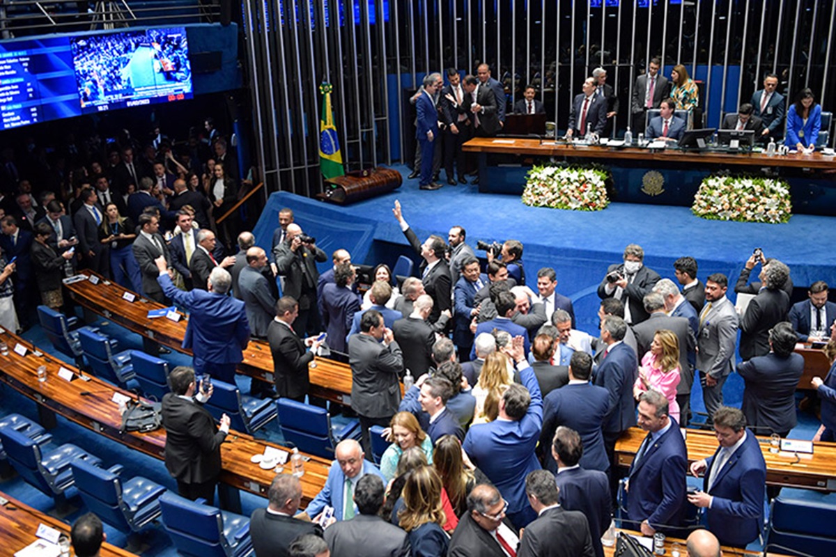 A PEC 6x1 precisa de um mínimo de 171 assinaturas para começar a tramitar na Câmara dos Deputados e no Senado. Imagem: Senado Federal