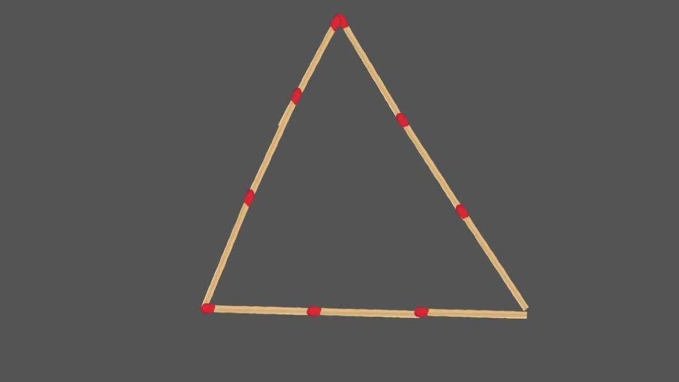 Teste de QI: forme 3 triângulos movendo somente 3 palitos Teste de QI: forme 3 triângulos movendo somente 3 palitos