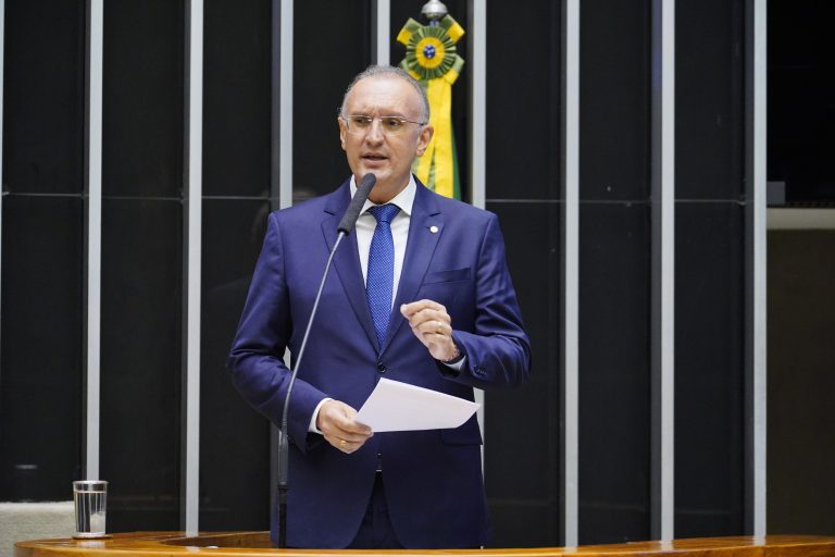 O projeto é de autoria do deputado Fábio Henrique. O projeto é de autoria do deputado Fábio Henrique.