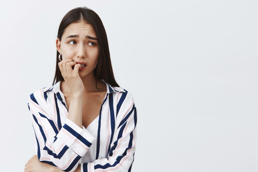 A autopunição pode surgir em casos em que as pessoas pensam que devem ser felizes o tempo todo ou rejeitam emoções negativas como, medo e raiva. Imagem: Freepik A autopunição pode surgir em casos em que as pessoas pensam que devem ser felizes o tempo todo ou rejeitam emoções negativas como, medo e raiva. Imagem: Freepik