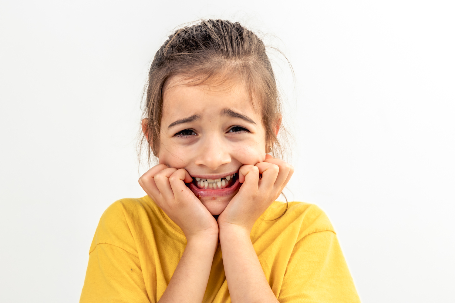 Descubra o que significa sonhar com dentes caindo