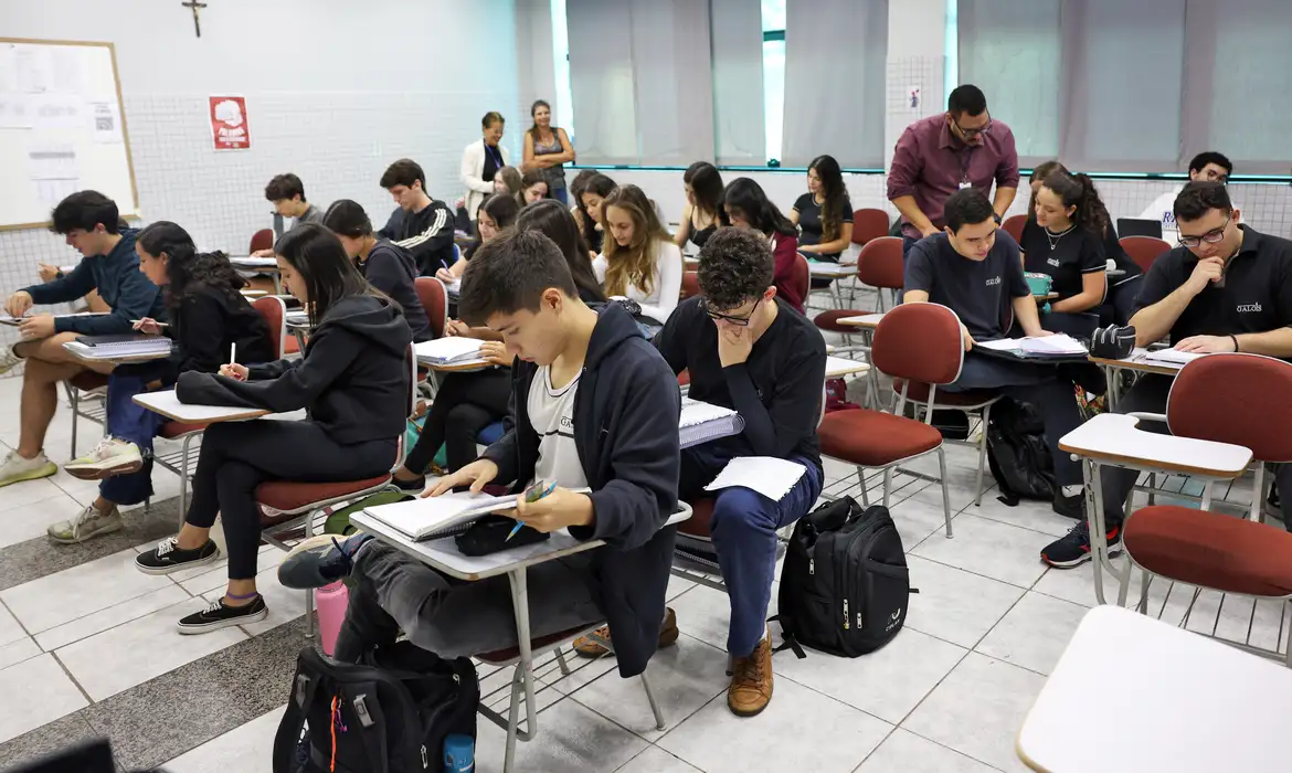 Durante a realização do Concurso Correios, é importante manter o foco. Imagem: Agência Brasil