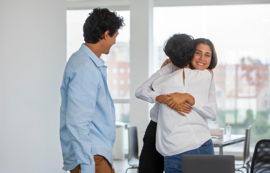 Captura de tela A empatia é um componente fundamental da inteligência emocional que pode transformar nossas interações profissionais. Imagem: Freepik