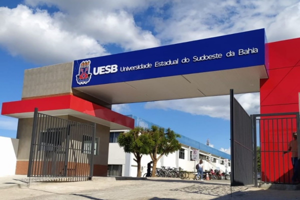 UESB As vagas estão distribuídas entre os campi da Universidade Estadual do Sudoeste da Bahia (UESB) nas cidades de Itapetinga, Jequié e Vitória da Conquista. Imagem: UESB