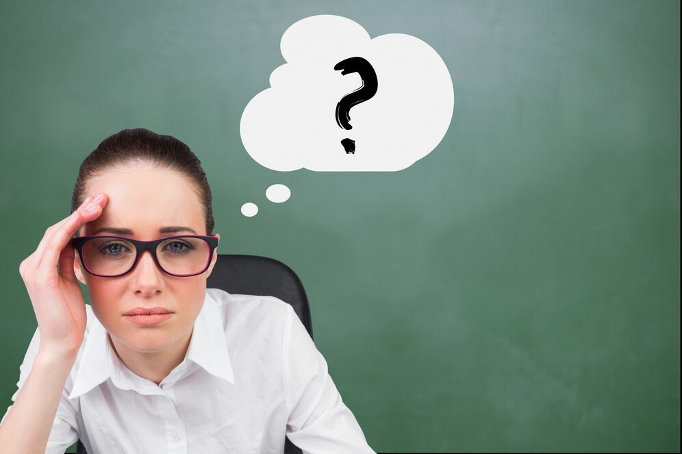 Qual a diferença entre "despercebido" e "desapercebido"?